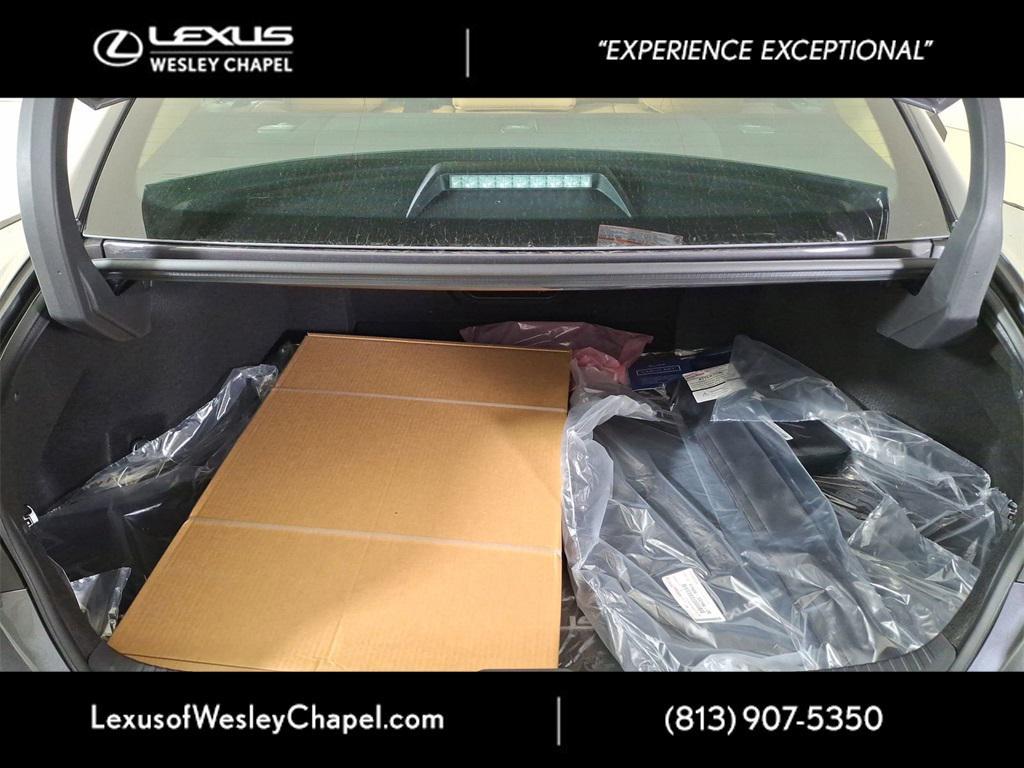 new 2025 Lexus ES 350 car, priced at $48,450