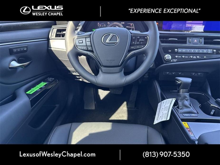 new 2025 Lexus ES 300h car, priced at $50,805