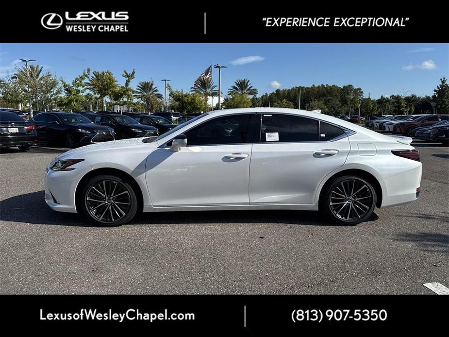 new 2025 Lexus ES 300h car, priced at $50,805