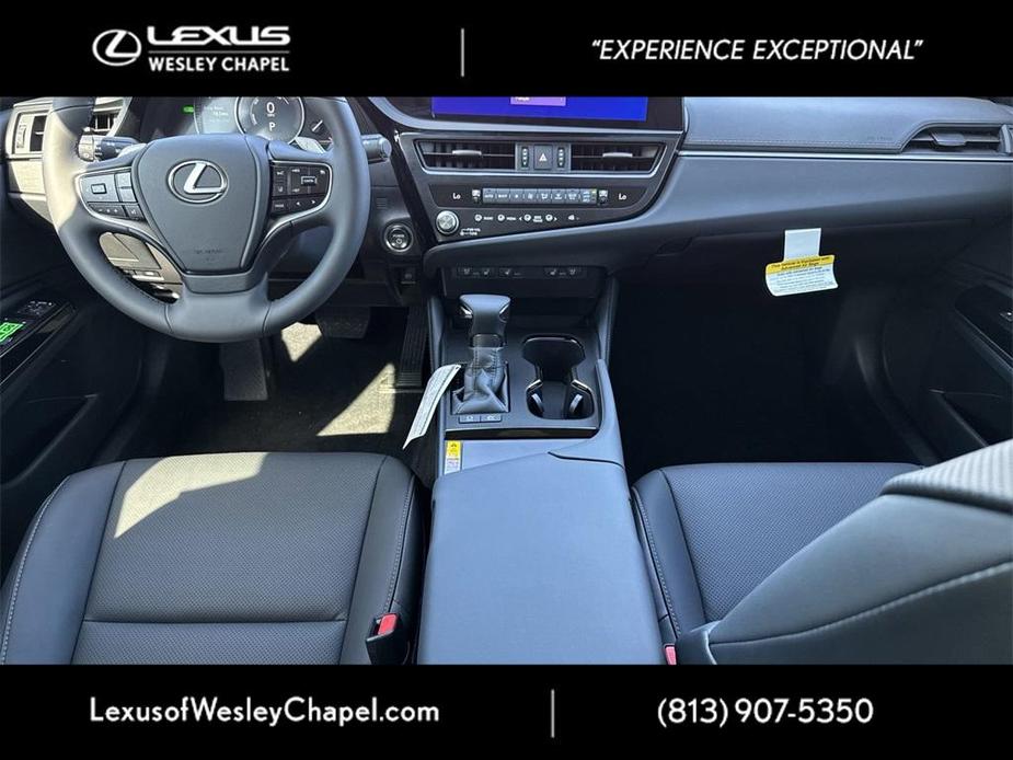 new 2025 Lexus ES 300h car, priced at $50,805