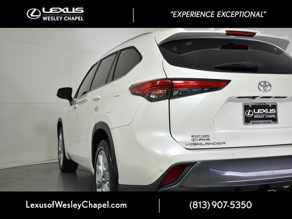 used 2021 Toyota Highlander car, priced at $29,990