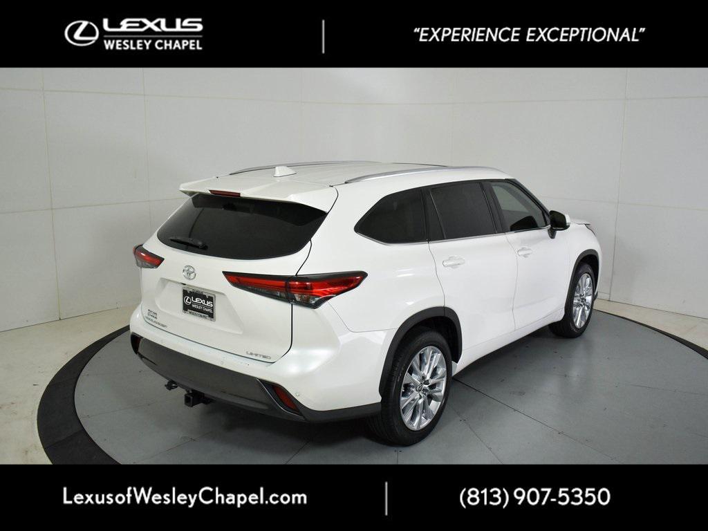 used 2021 Toyota Highlander car, priced at $29,990