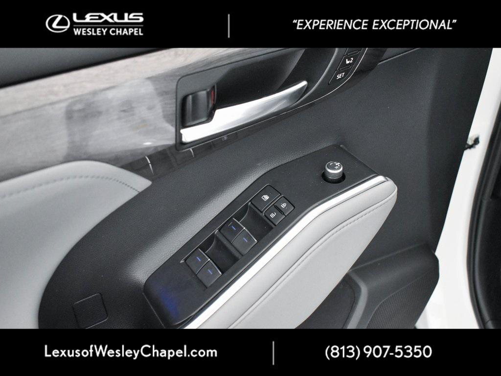 used 2021 Toyota Highlander car, priced at $29,990