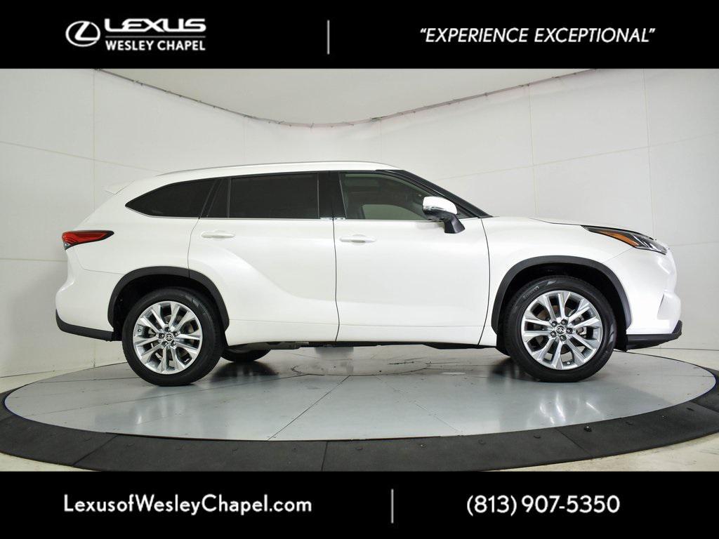 used 2021 Toyota Highlander car, priced at $29,990