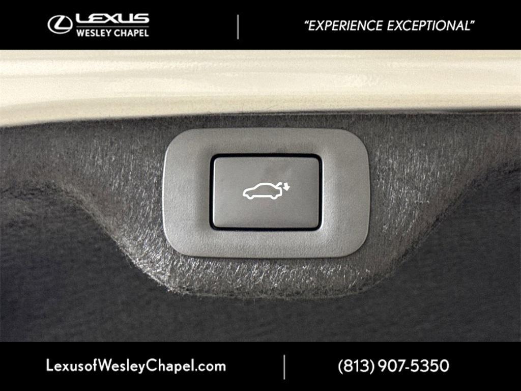 used 2024 Lexus ES 350 car, priced at $38,900