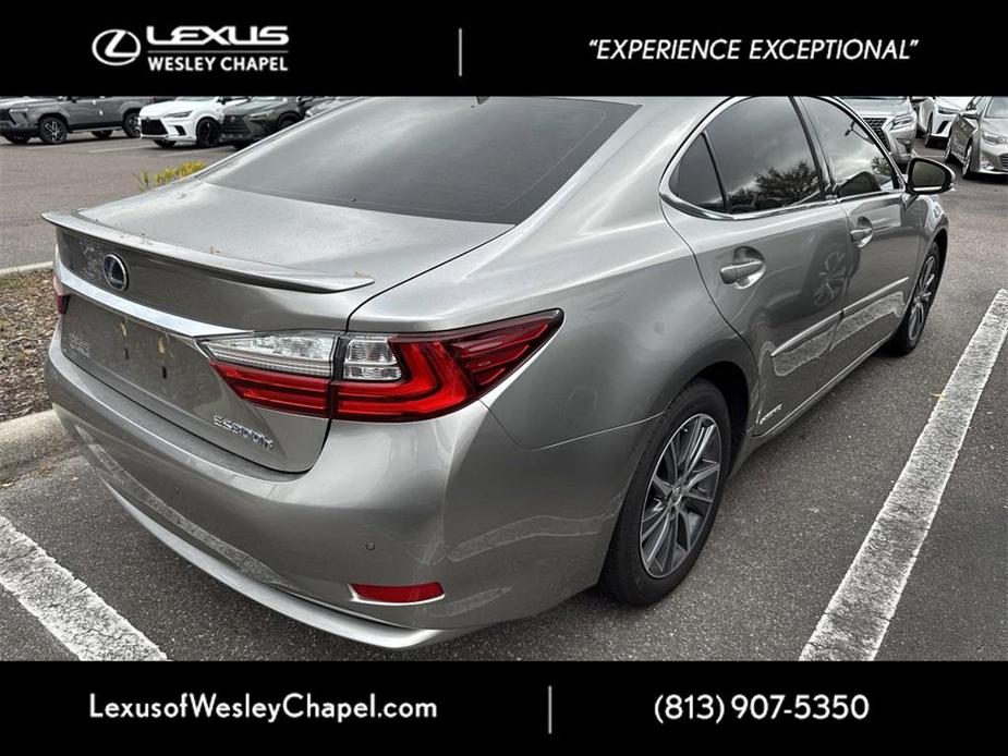 used 2018 Lexus ES 300h car, priced at $27,900