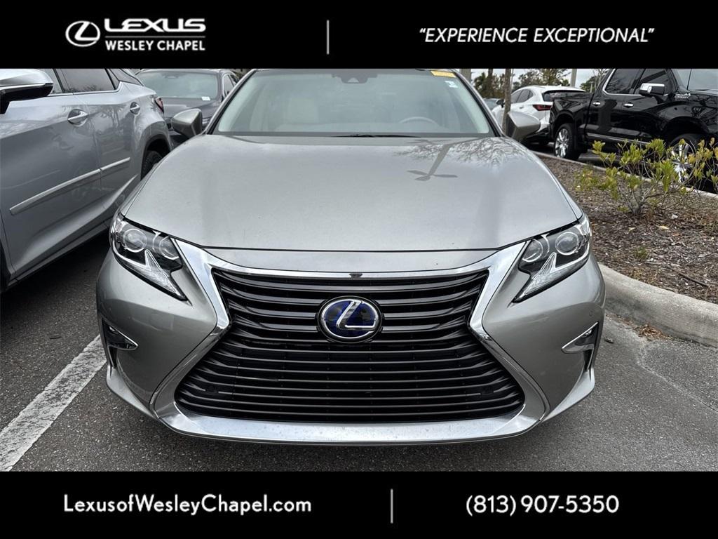 used 2018 Lexus ES 300h car, priced at $27,900