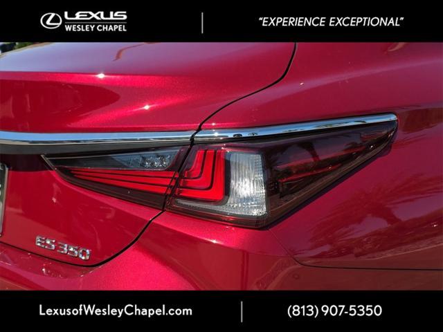 new 2025 Lexus ES 350 car, priced at $45,298