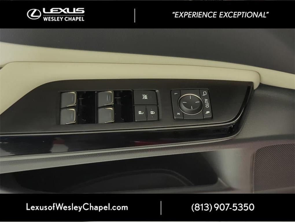 new 2025 Lexus ES 350 car, priced at $55,735