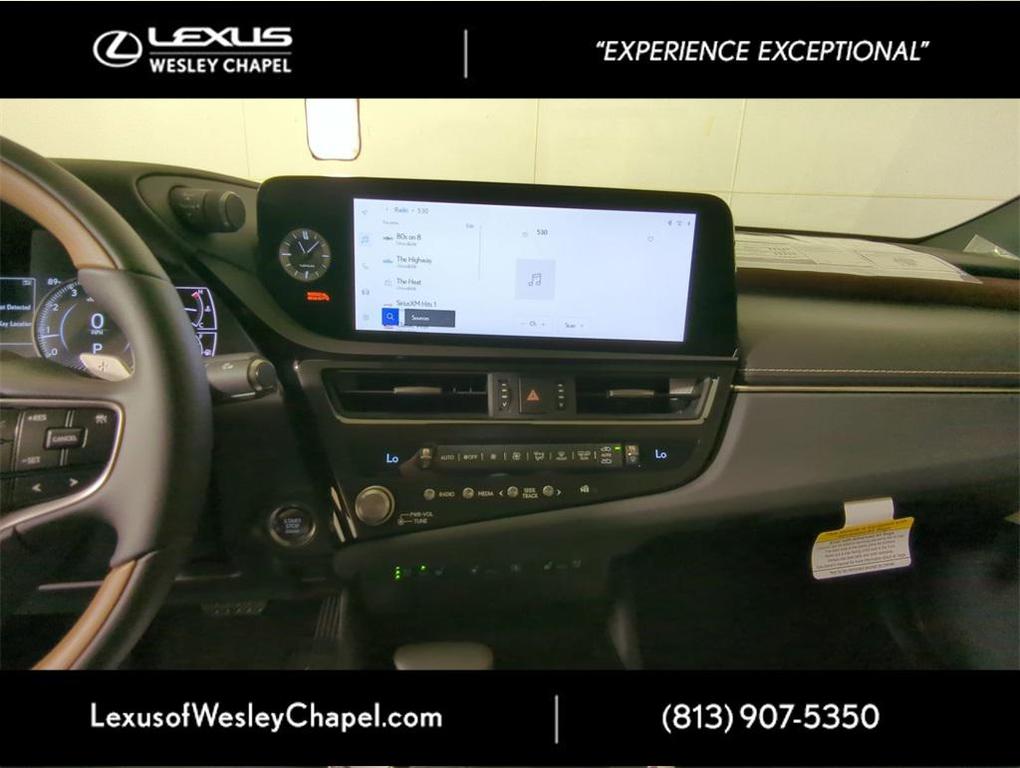 new 2025 Lexus ES 350 car, priced at $55,735