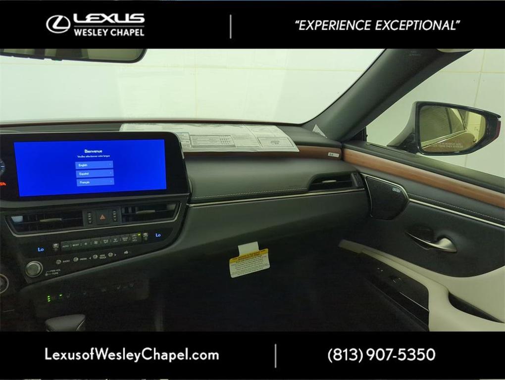 new 2025 Lexus ES 350 car, priced at $55,735