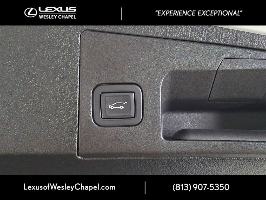 used 2023 Cadillac XT5 car, priced at $34,790