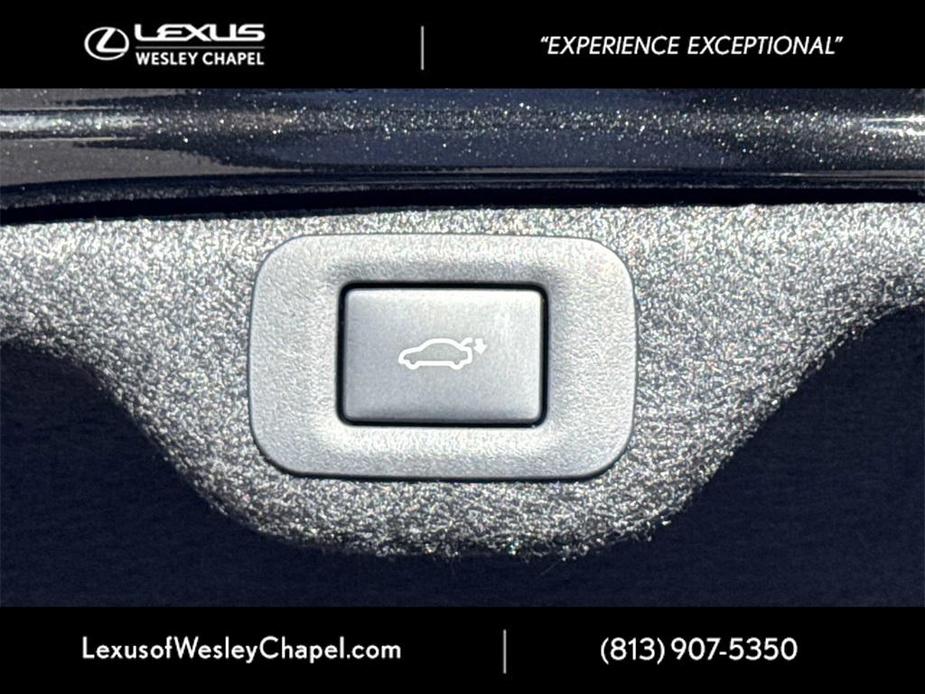 new 2025 Lexus ES 350 car, priced at $47,730