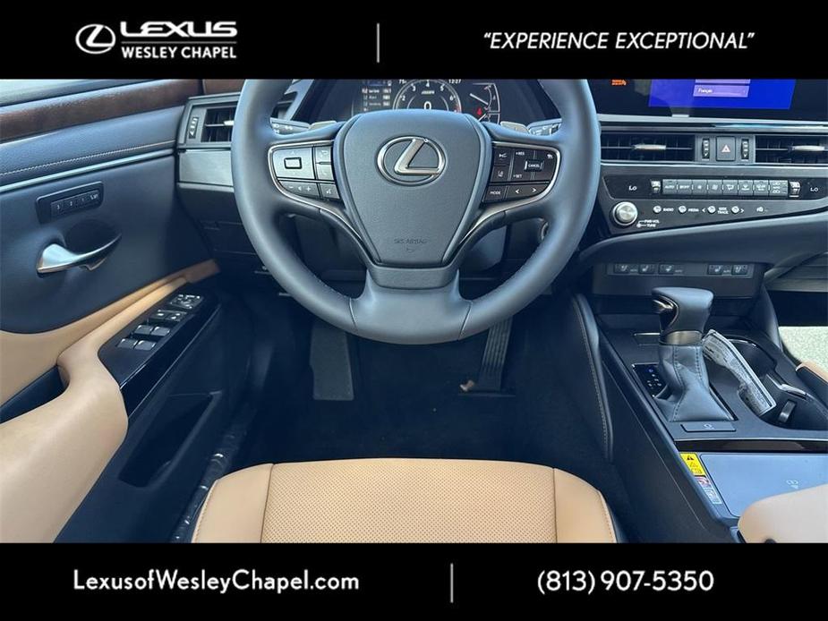 new 2025 Lexus ES 350 car, priced at $47,730