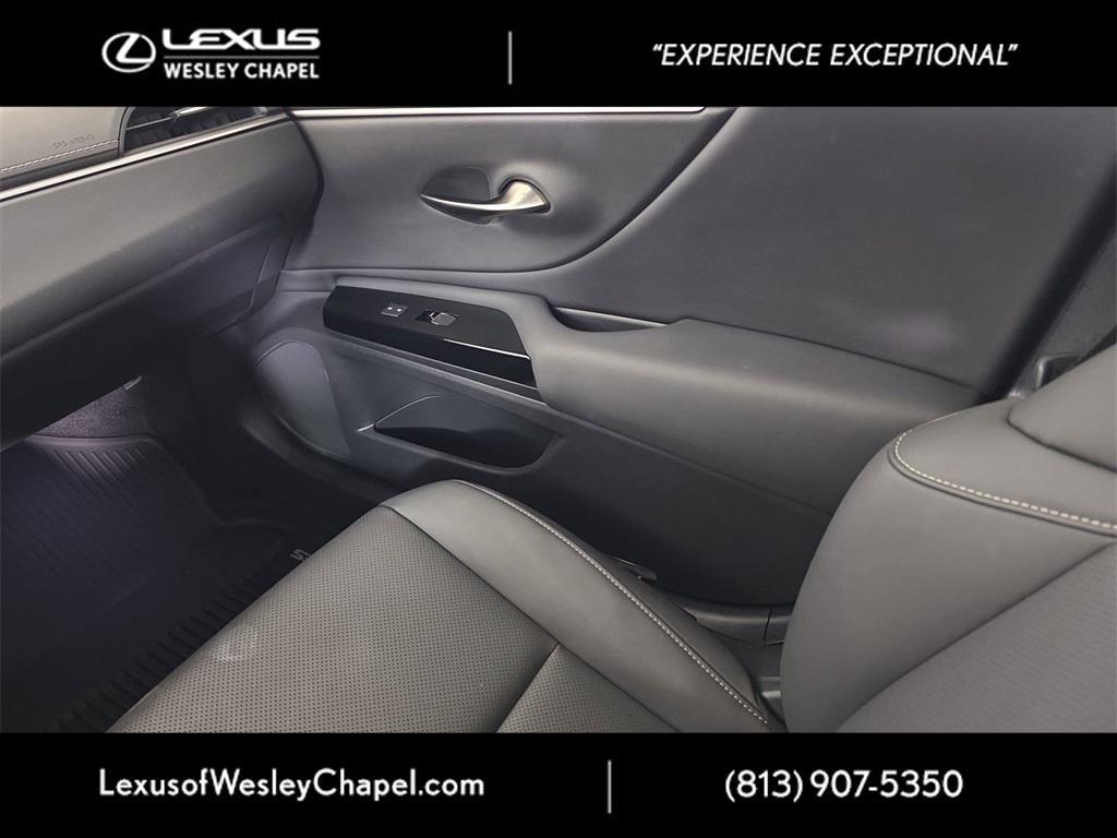 used 2024 Lexus ES 300h car, priced at $42,490