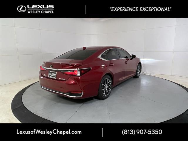 new 2025 Lexus ES 300h car, priced at $49,740