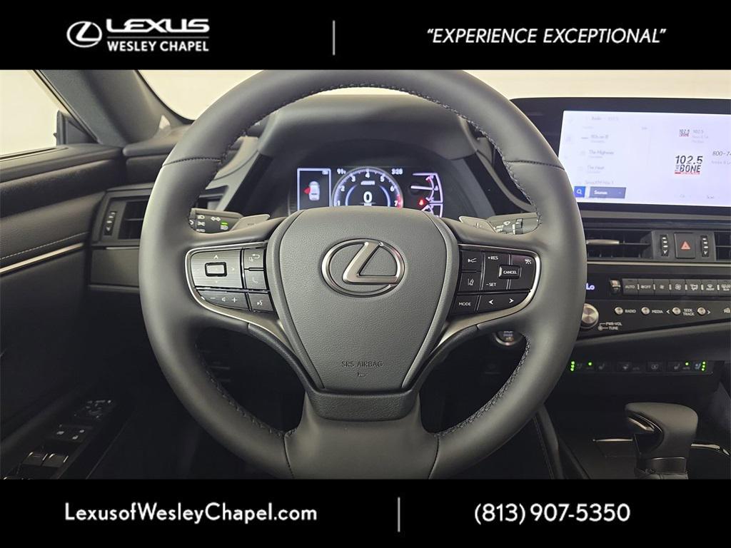 new 2025 Lexus ES 350 car, priced at $50,290