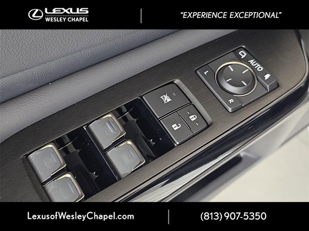 new 2025 Lexus ES 350 car, priced at $50,290