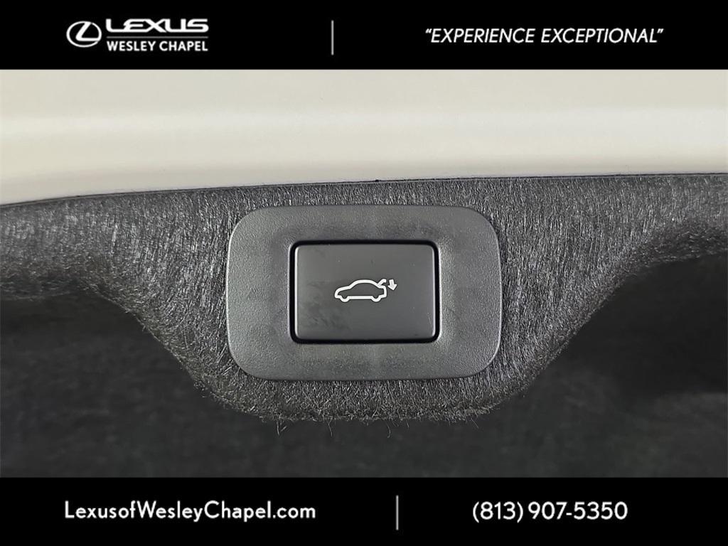 new 2025 Lexus ES 350 car, priced at $50,290