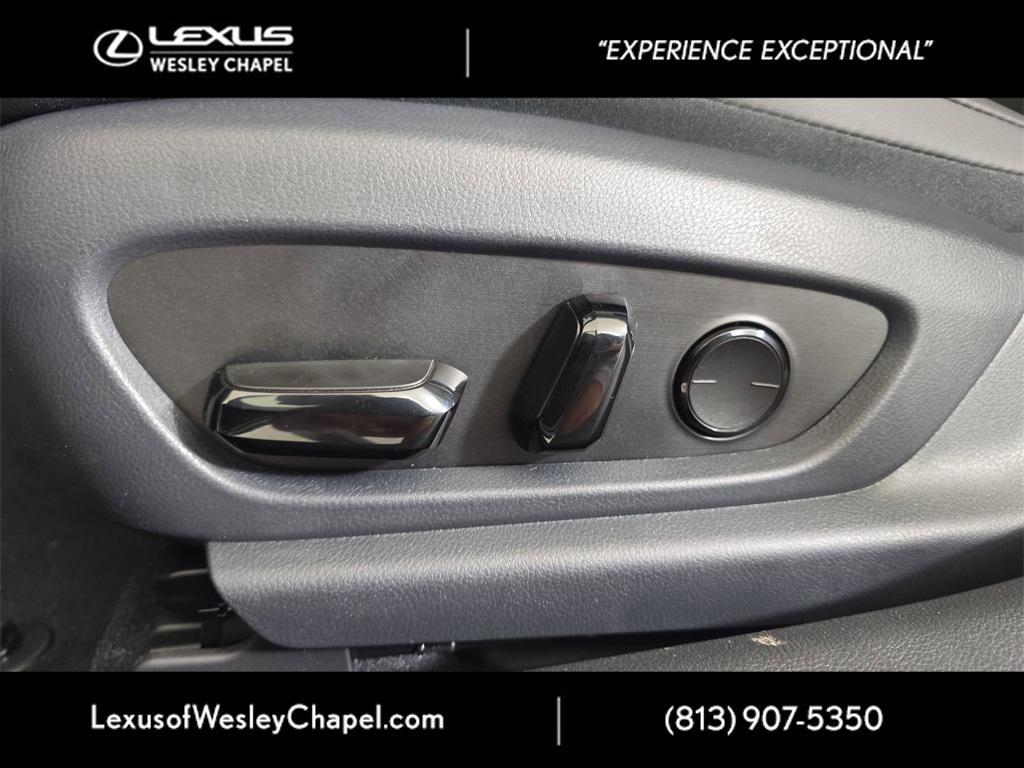 new 2025 Lexus ES 350 car, priced at $50,290