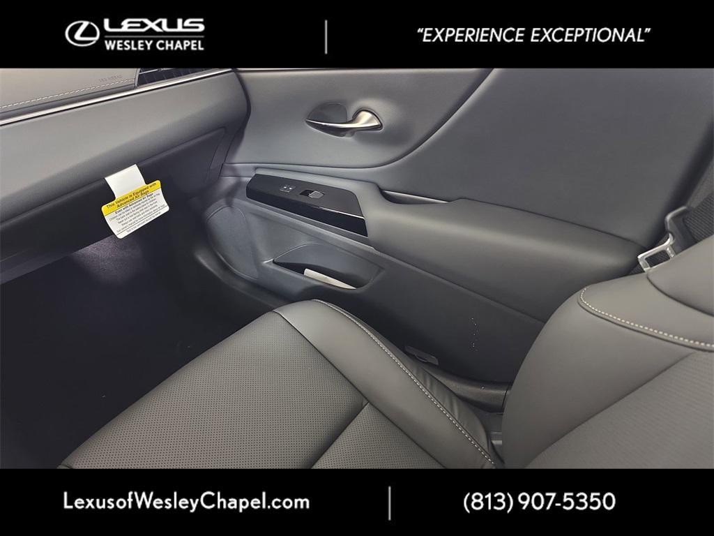 new 2025 Lexus ES 350 car, priced at $50,290