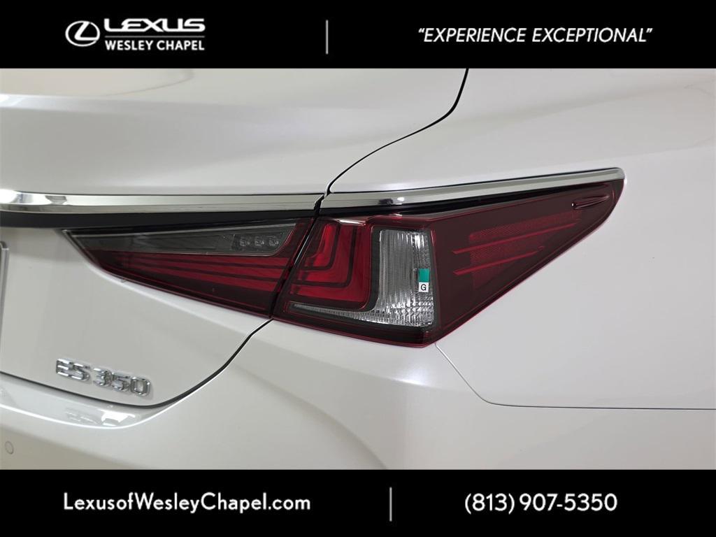 new 2025 Lexus ES 350 car, priced at $50,290