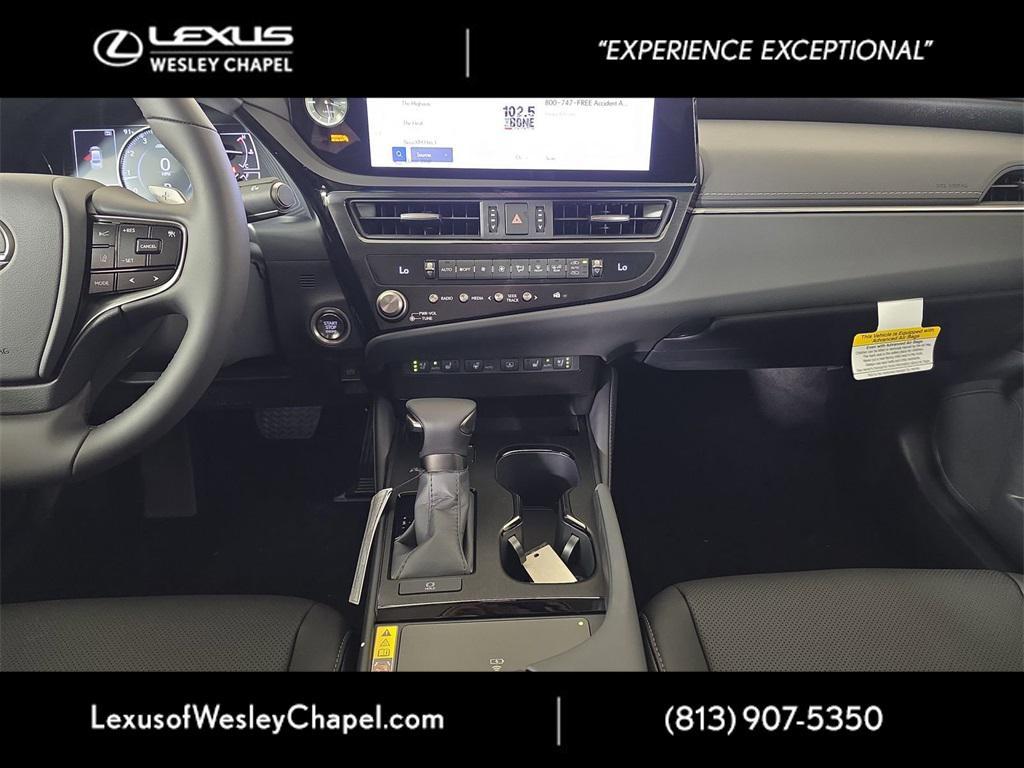 new 2025 Lexus ES 350 car, priced at $50,290