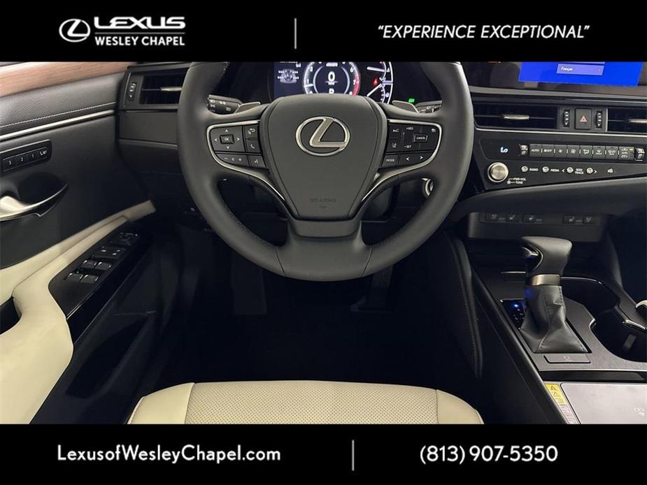 new 2025 Lexus ES 350 car, priced at $45,758