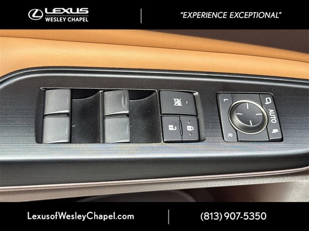 used 2020 Lexus ES 350 car, priced at $29,900