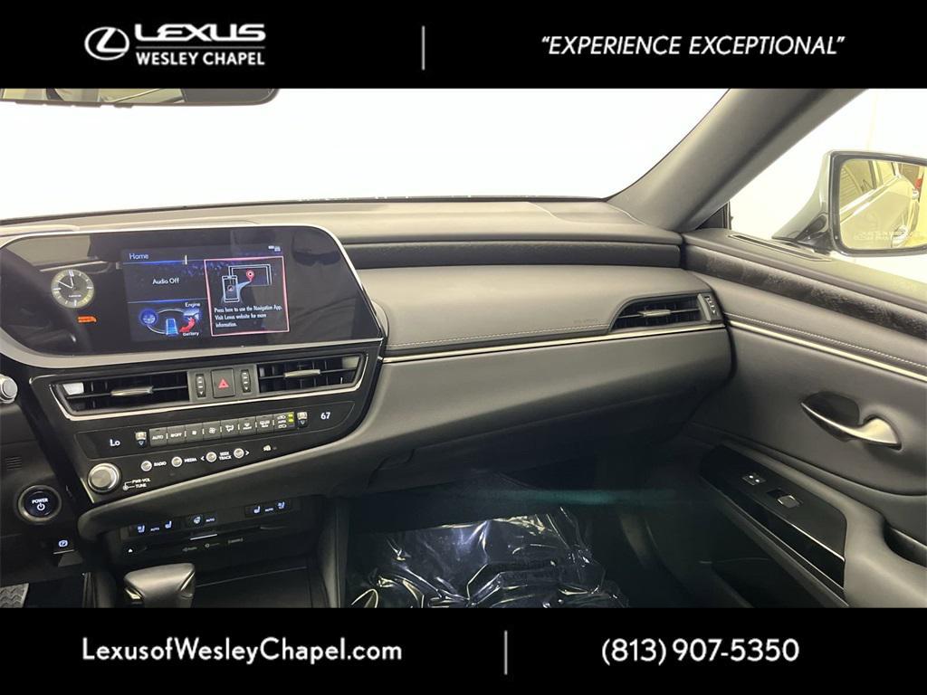 used 2022 Lexus ES 300h car, priced at $39,990
