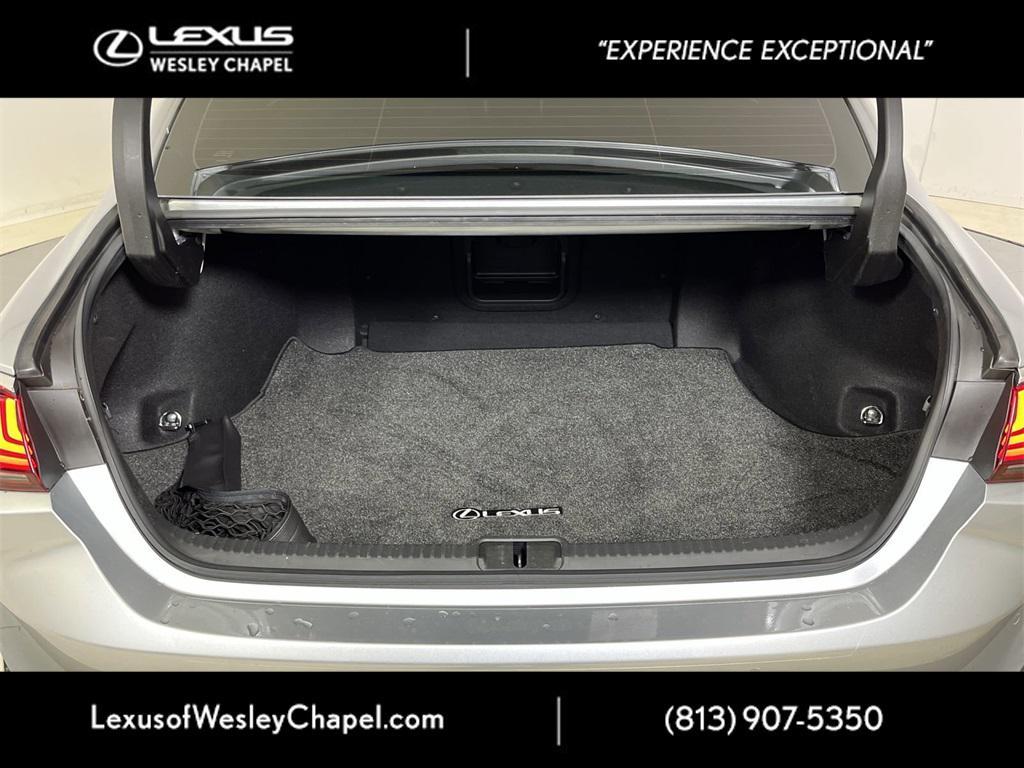 used 2022 Lexus ES 300h car, priced at $39,990