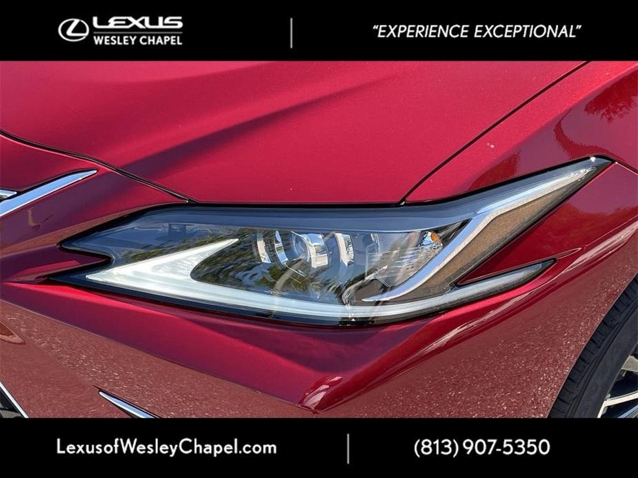 new 2025 Lexus ES 300h car, priced at $50,305