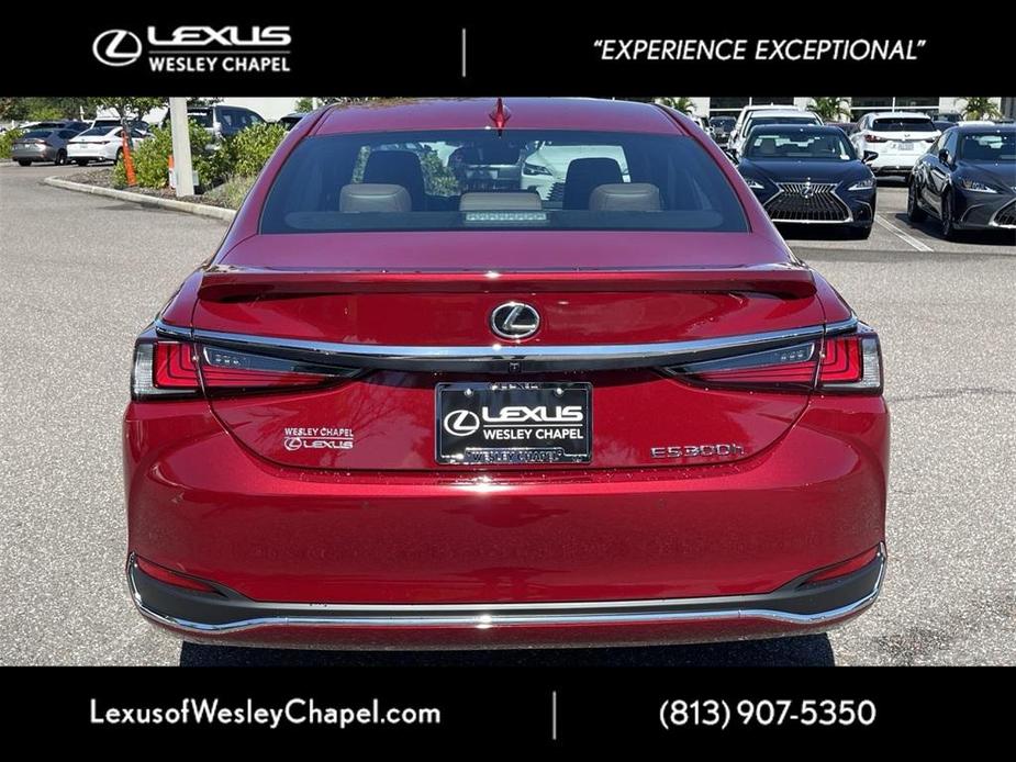 new 2025 Lexus ES 300h car, priced at $50,305