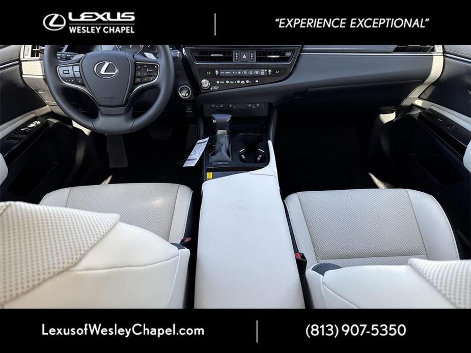 new 2025 Lexus ES 350 car, priced at $48,230