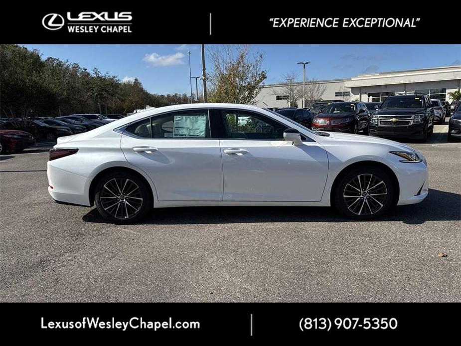 new 2025 Lexus ES 350 car, priced at $48,230