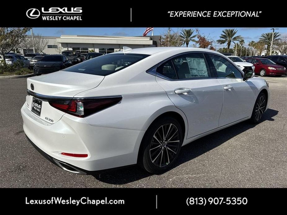 new 2025 Lexus ES 350 car, priced at $48,230