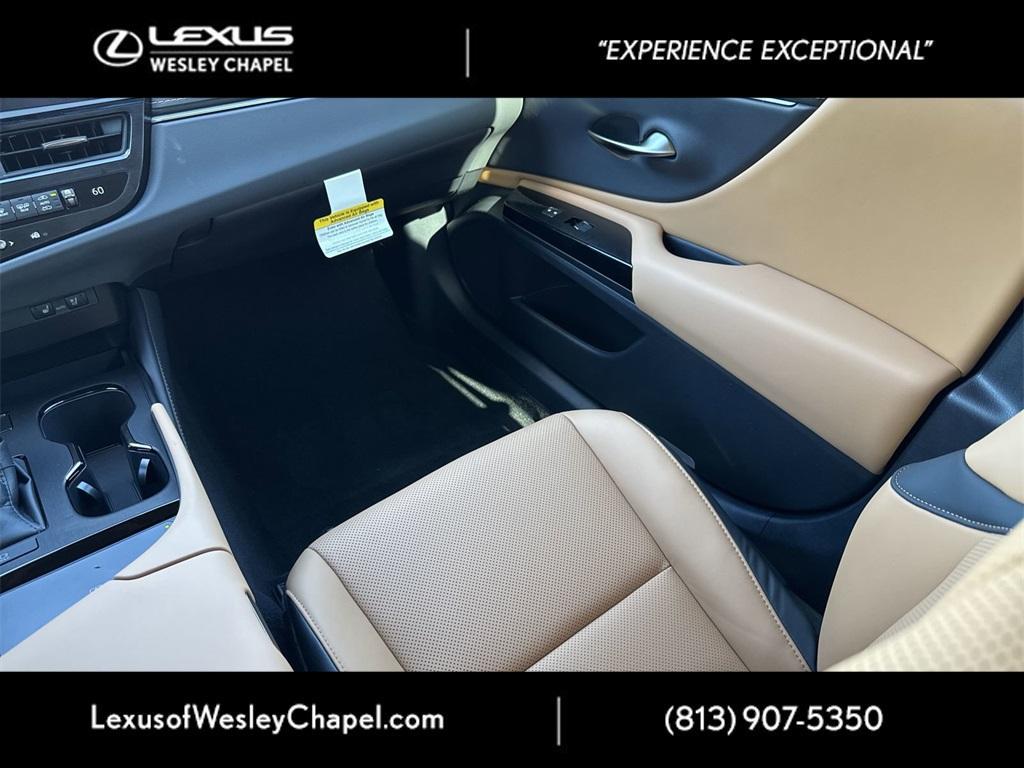 new 2025 Lexus ES 350 car, priced at $47,730