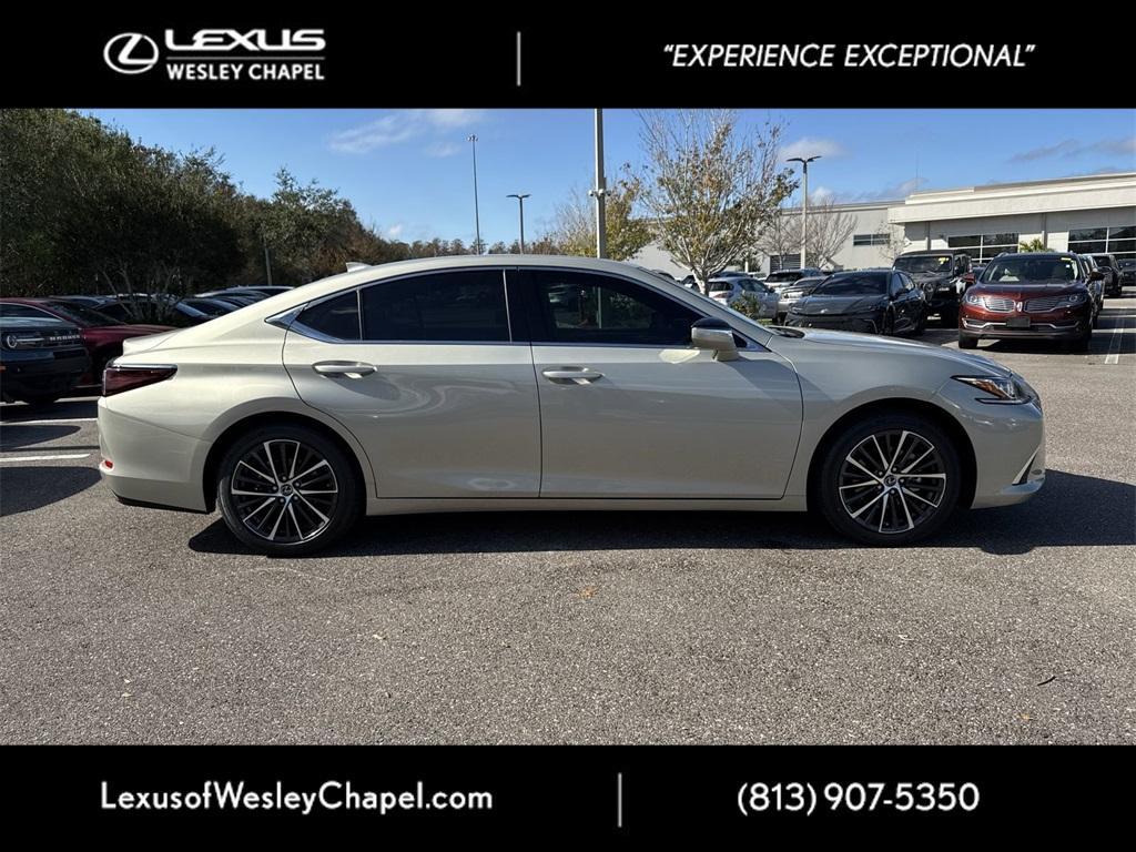 new 2025 Lexus ES 350 car, priced at $47,730