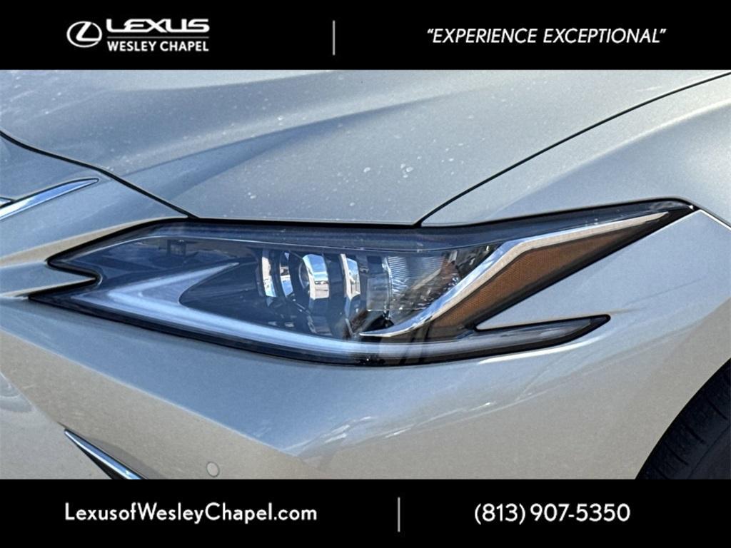 new 2025 Lexus ES 350 car, priced at $47,730