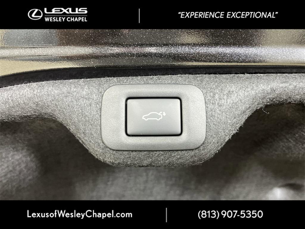 new 2025 Lexus ES 350 car, priced at $46,950