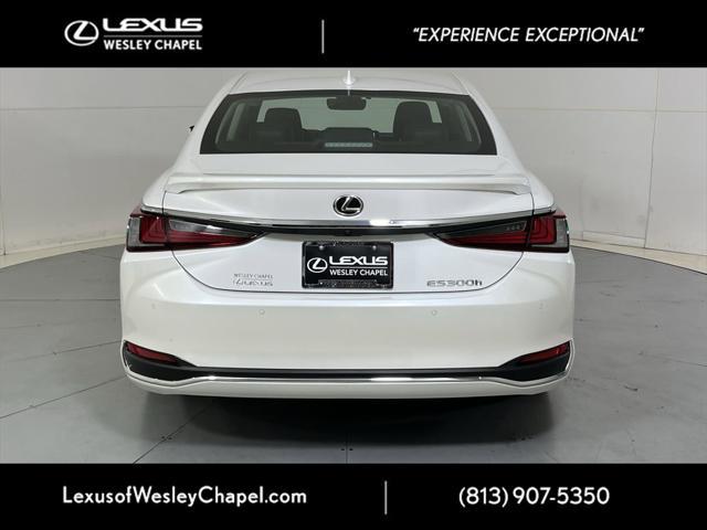 new 2025 Lexus ES 300h car, priced at $56,485