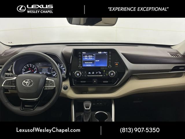 used 2021 Toyota Highlander car, priced at $30,990