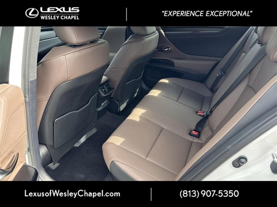 new 2025 Lexus ES 300h car, priced at $50,890