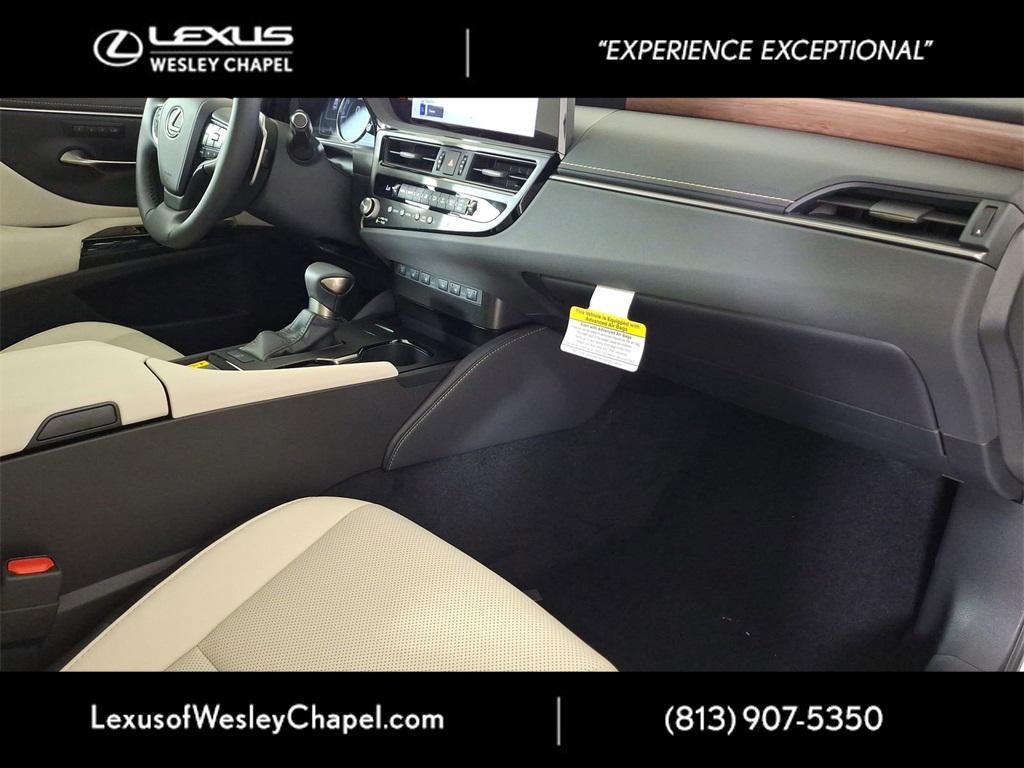 new 2025 Lexus ES 350 car, priced at $49,790