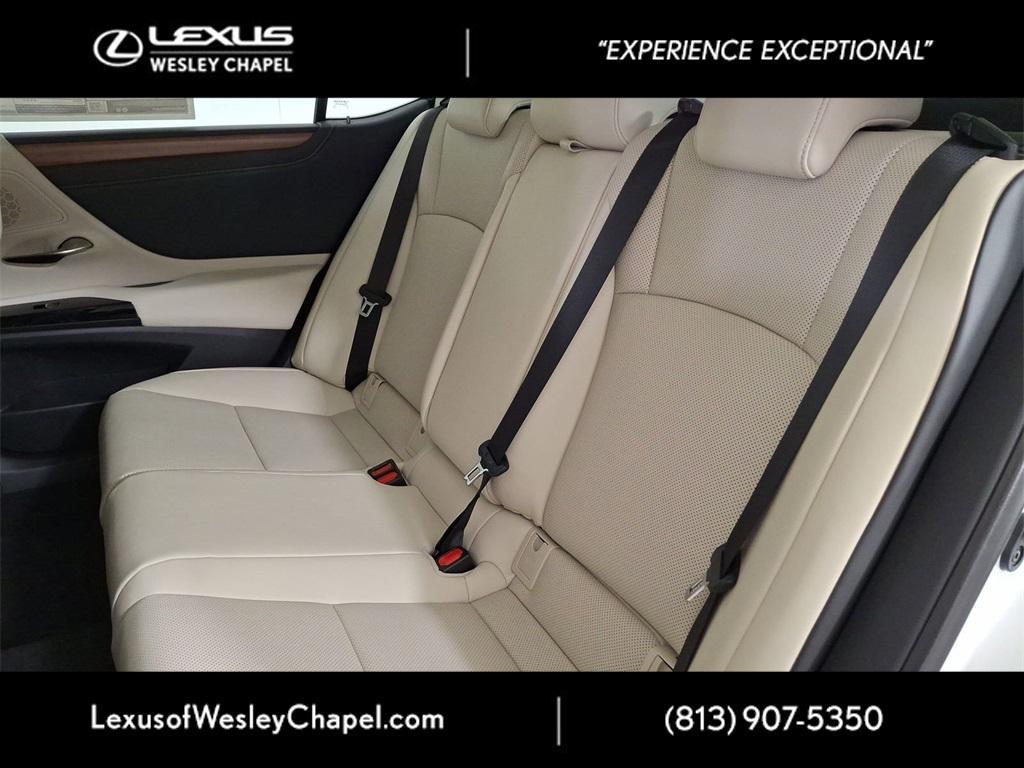 new 2025 Lexus ES 350 car, priced at $49,790