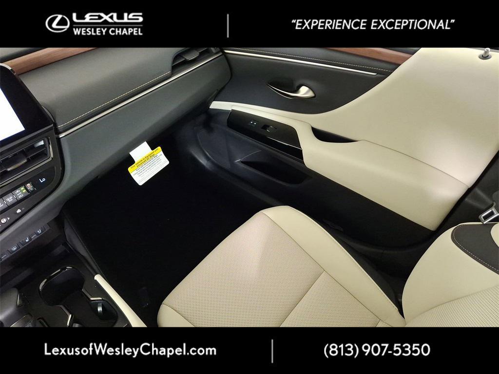 new 2025 Lexus ES 350 car, priced at $49,790