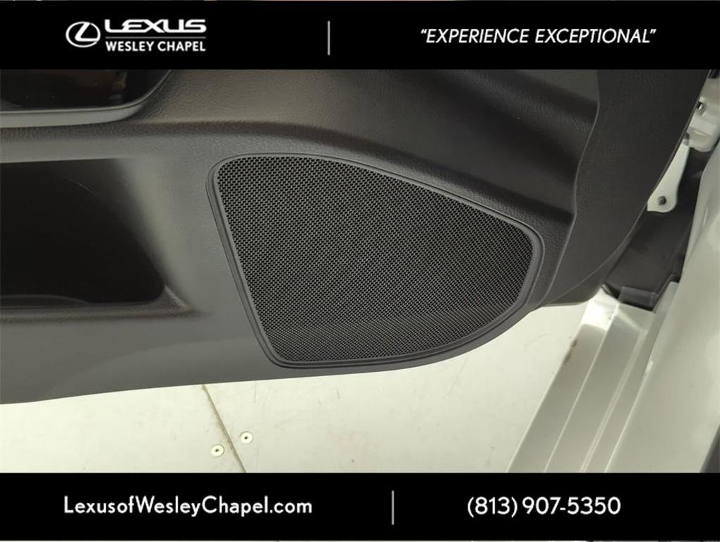 new 2025 Lexus ES 300h car, priced at $51,460