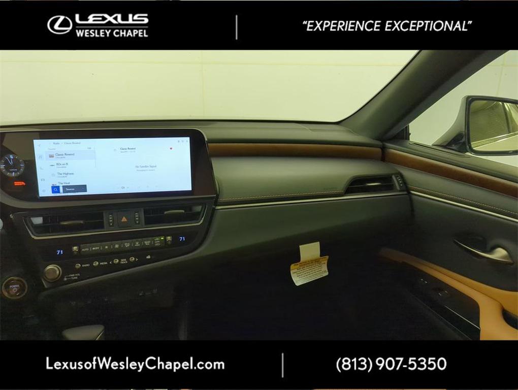 new 2025 Lexus ES 300h car, priced at $51,460