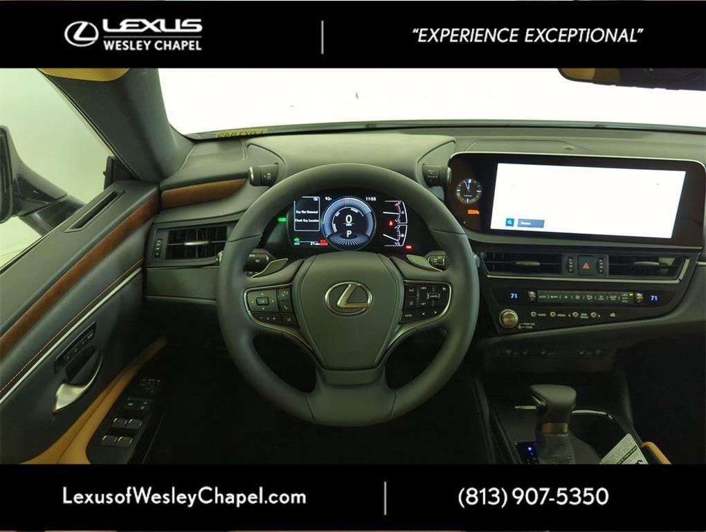 new 2025 Lexus ES 300h car, priced at $51,460