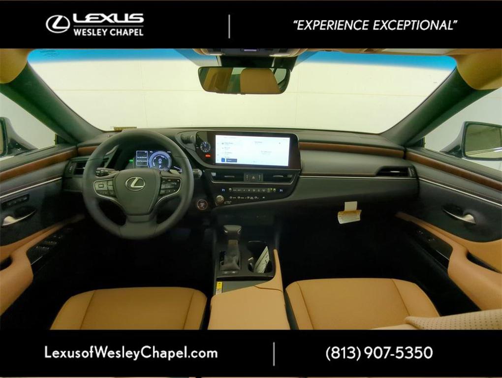 new 2025 Lexus ES 300h car, priced at $51,460